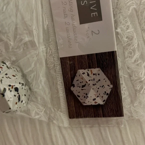 Decorative knobs - Picture 2 of 8